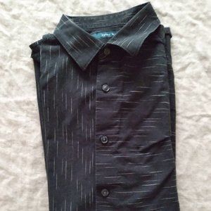 Perry Ellis button-up short-sleeve shirt